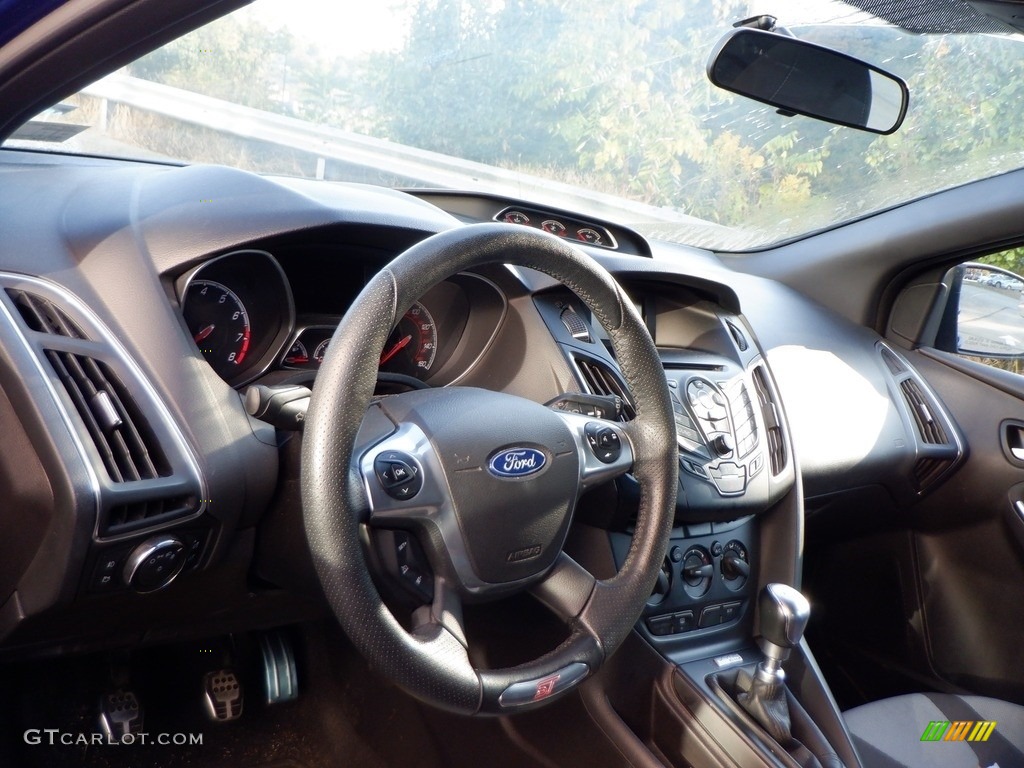 2014 Focus ST Hatchback - Performance Blue / Charcoal Black photo #9