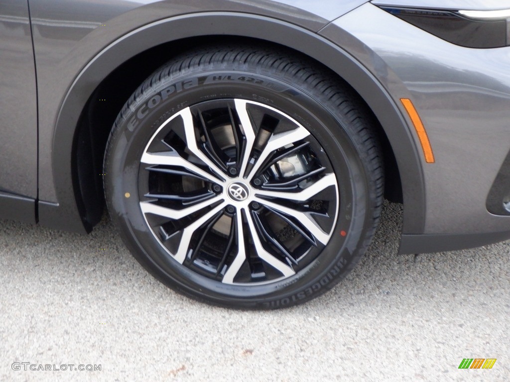 2023 Toyota Crown XLE AWD Wheel Photos