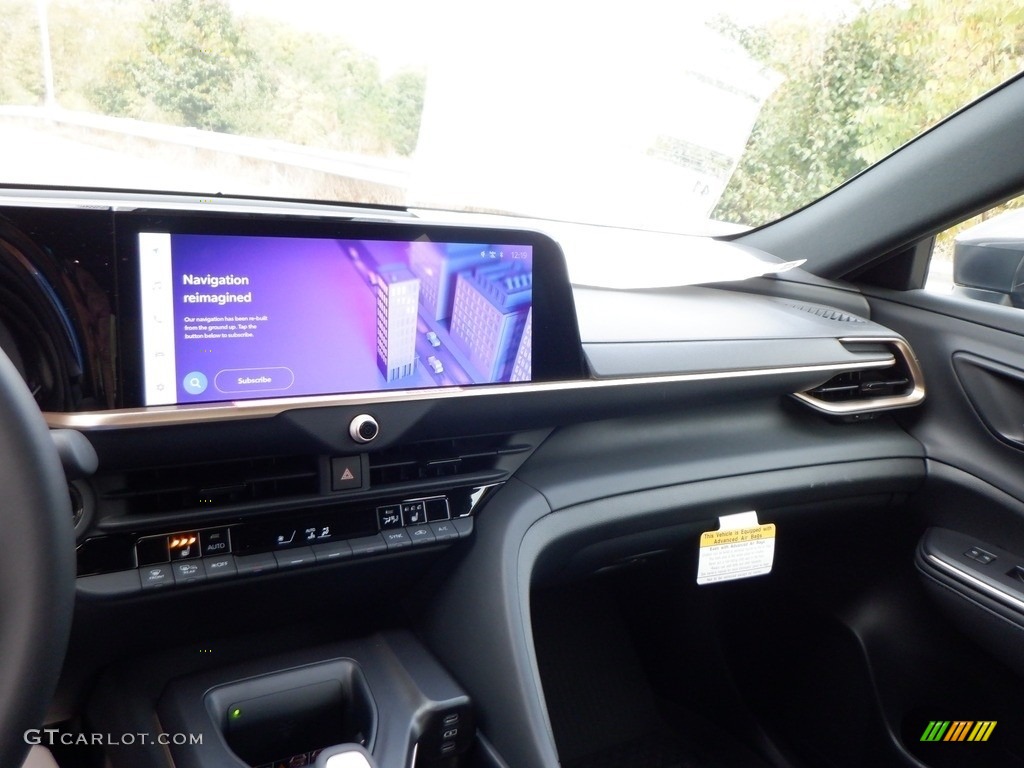 2023 Toyota Crown XLE AWD Dashboard Photos