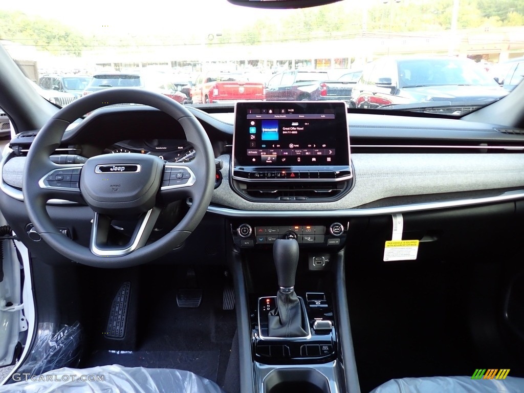2023 Compass Sport 4x4 - Bright White / Black photo #13