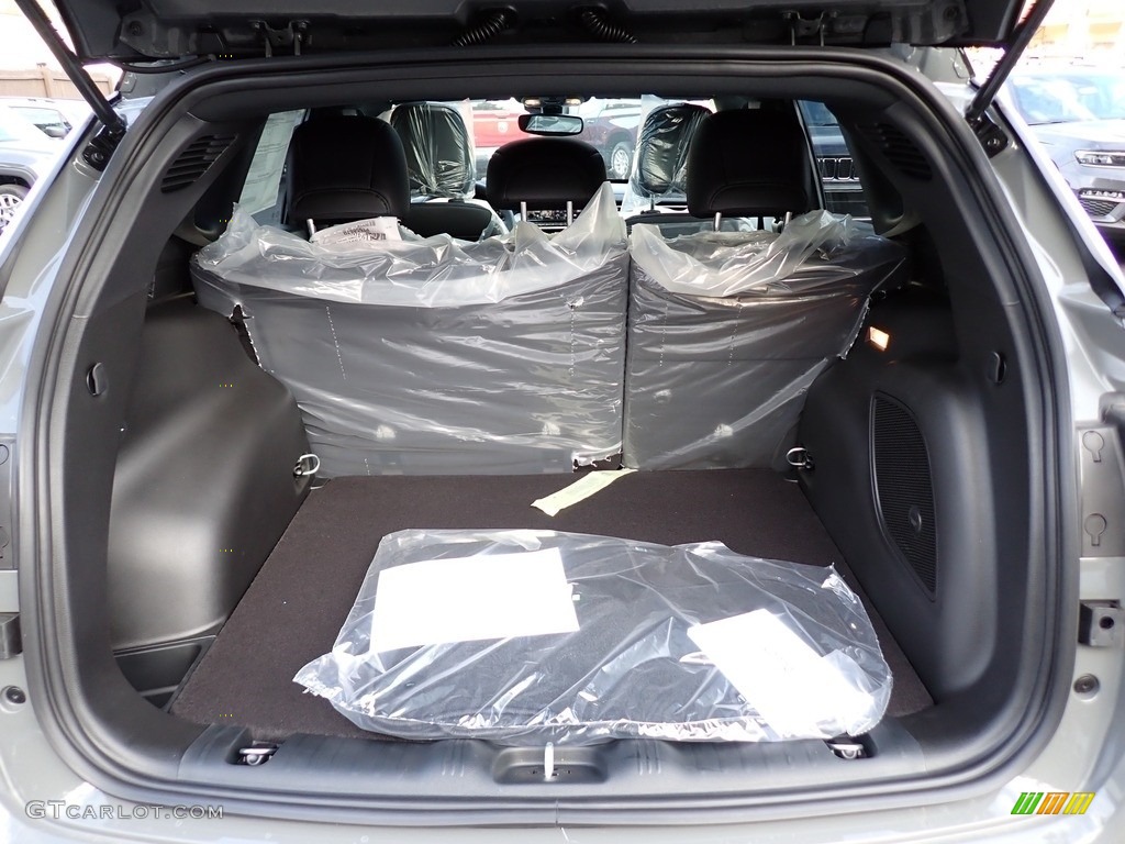 2023 Jeep Compass Limited 4x4 Trunk Photos