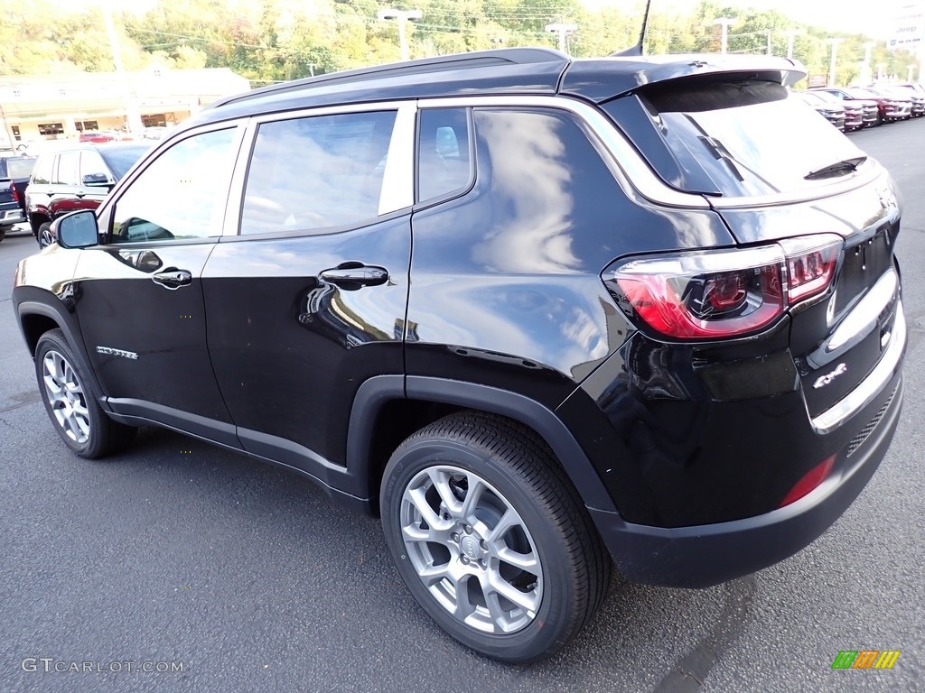 Diamond Black Crystal Pearl 2023 Jeep Compass Latitude Lux 4x4 Exterior Photo #146659832