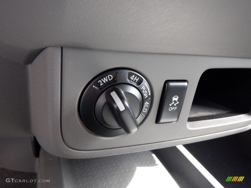 2019 Nissan Frontier SV Crew Cab 4x4 Controls Photo #146660759