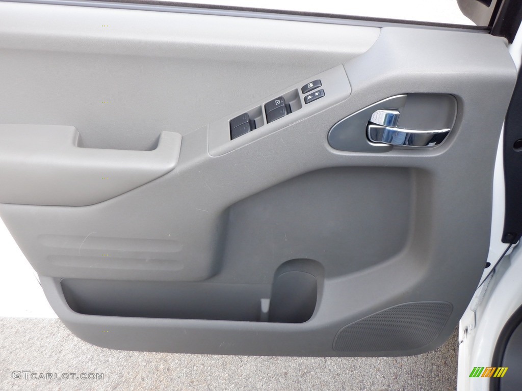 2019 Nissan Frontier SV Crew Cab 4x4 Door Panel Photos