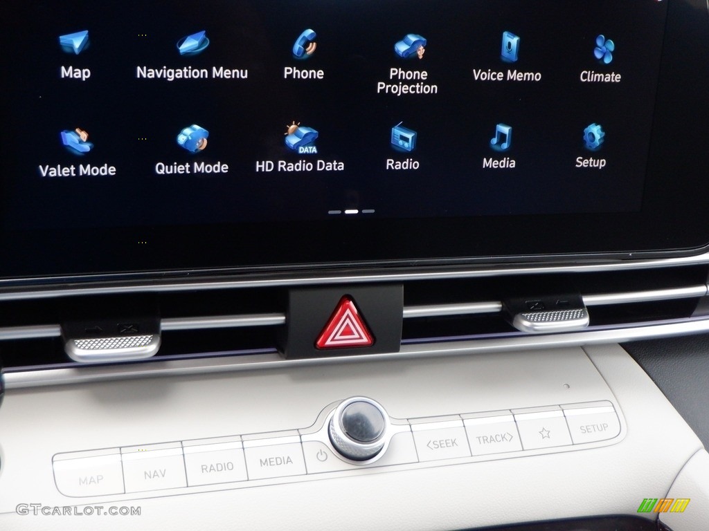2024 Hyundai Elantra Limited Controls Photo #146661275