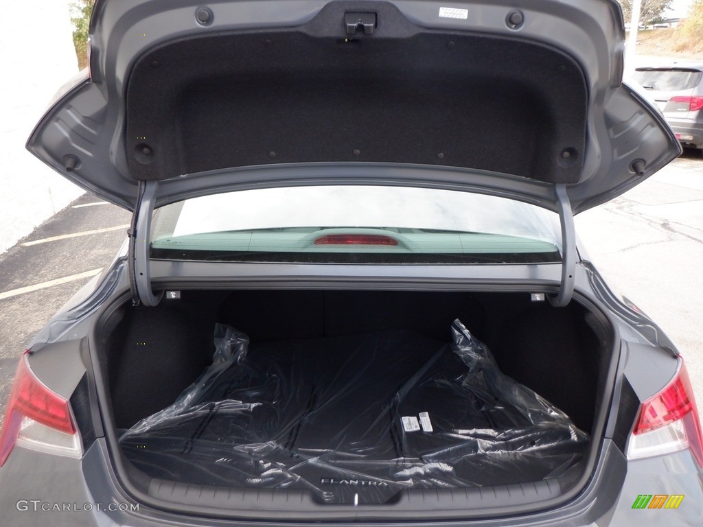 2024 Hyundai Elantra SEL Trunk Photo #146661652