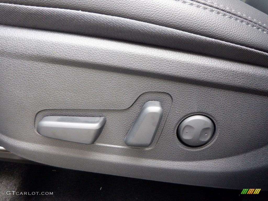 2023 Hyundai Santa Fe XRT AWD Front Seat Photos