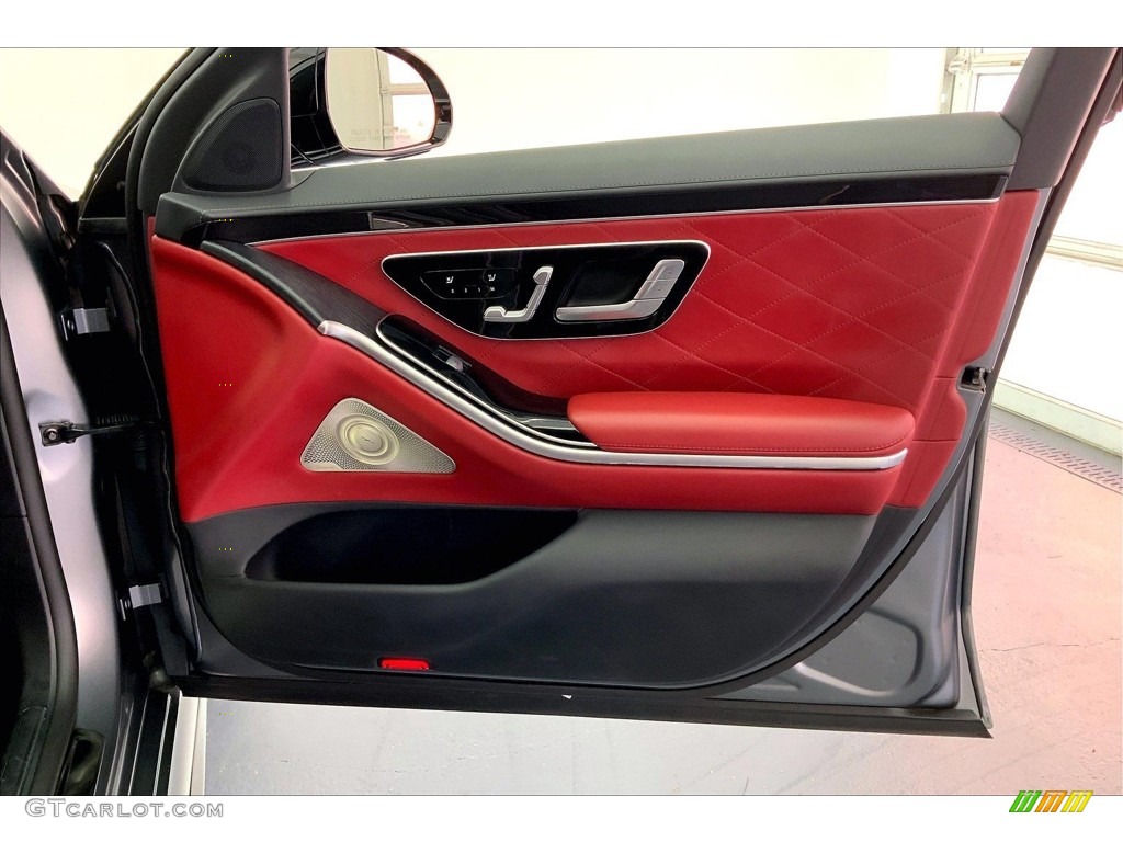 2022 Mercedes-Benz S 580 4Matic Sedan Carmine Red/Black Door Panel Photo #146663542