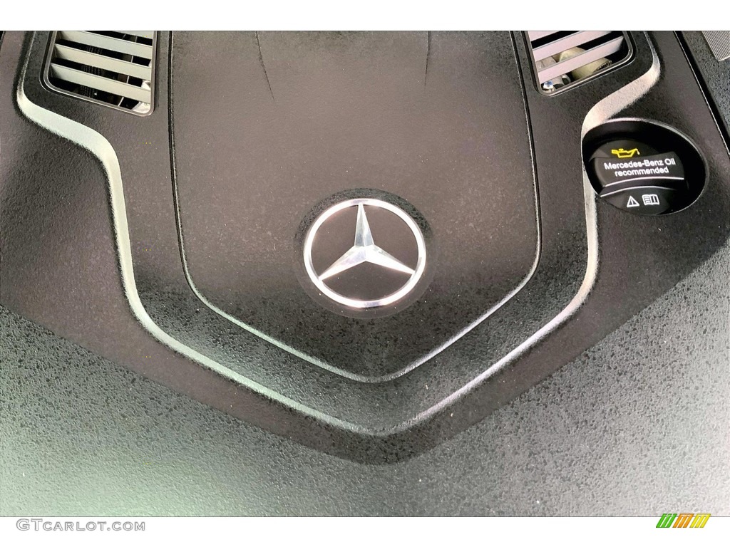2022 Mercedes-Benz S 580 4Matic Sedan Marks and Logos Photos