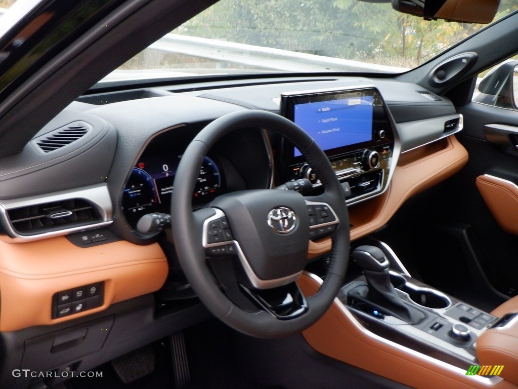 2023 Toyota Highlander Platinum AWD Dashboard Photos