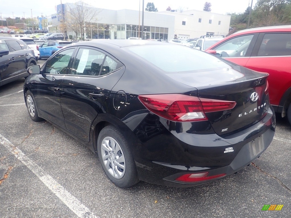 2020 Elantra SE - Phantom Black / Black photo #2