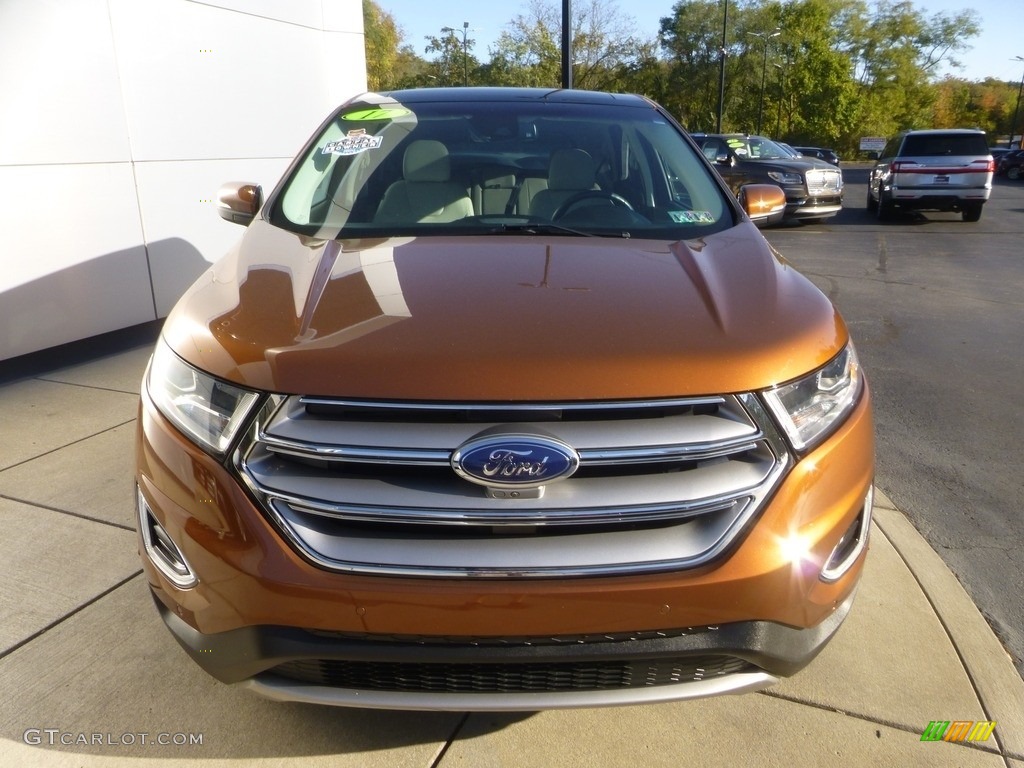 2017 Edge Titanium AWD - Canyon Ridge Metallic / Ceramic photo #9