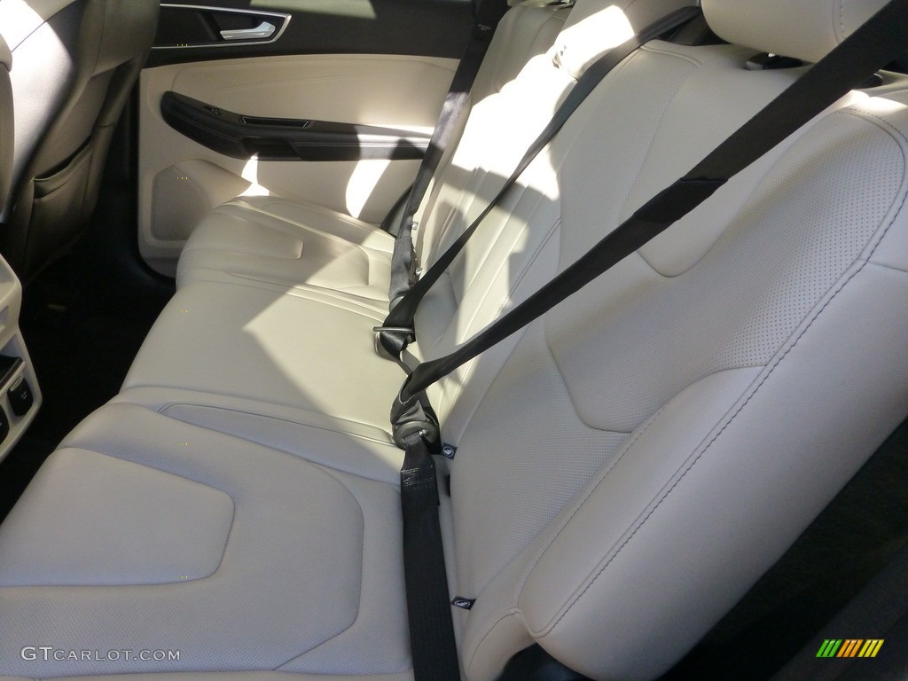 2017 Edge Titanium AWD - Canyon Ridge Metallic / Ceramic photo #16