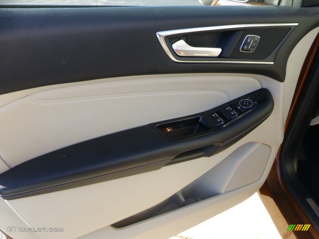2017 Ford Edge Titanium AWD Door Panel Photos