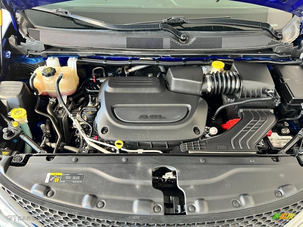 2020 Chrysler Pacifica Limited Engine Photos