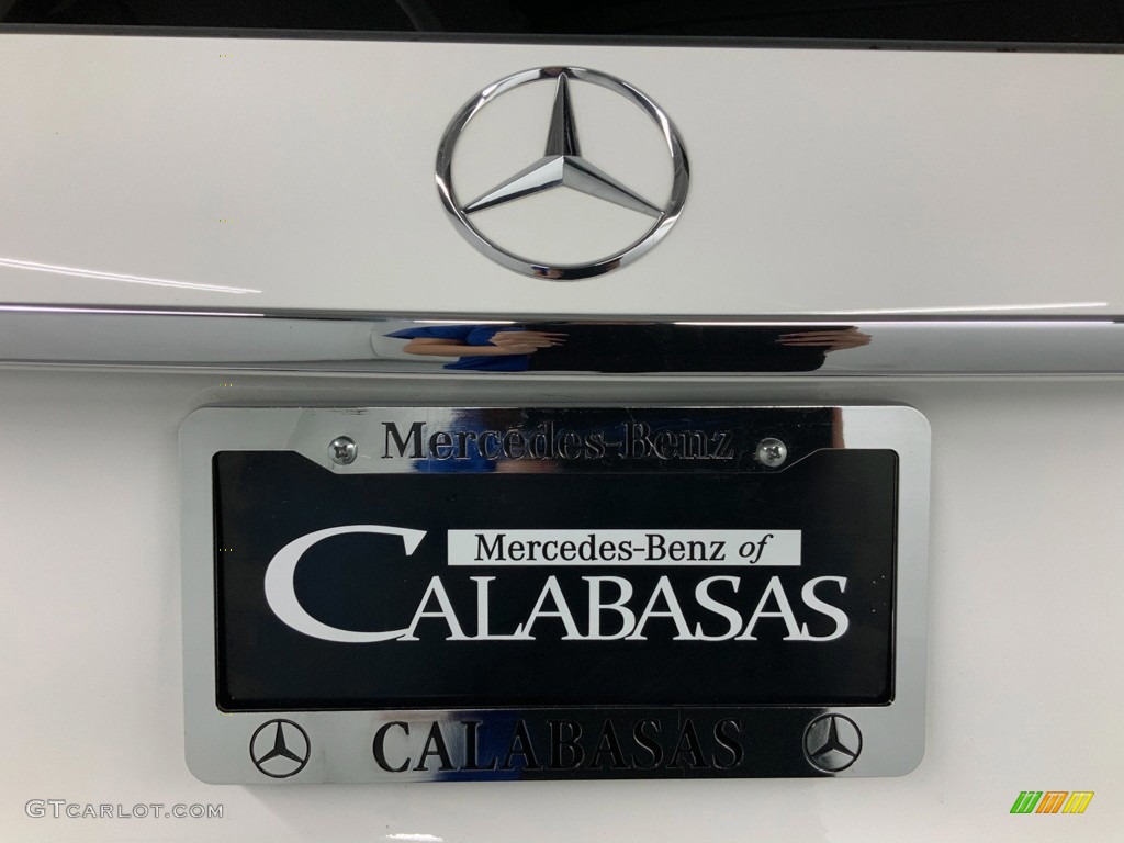 2019 GLC 300 - Polar White / Black photo #10