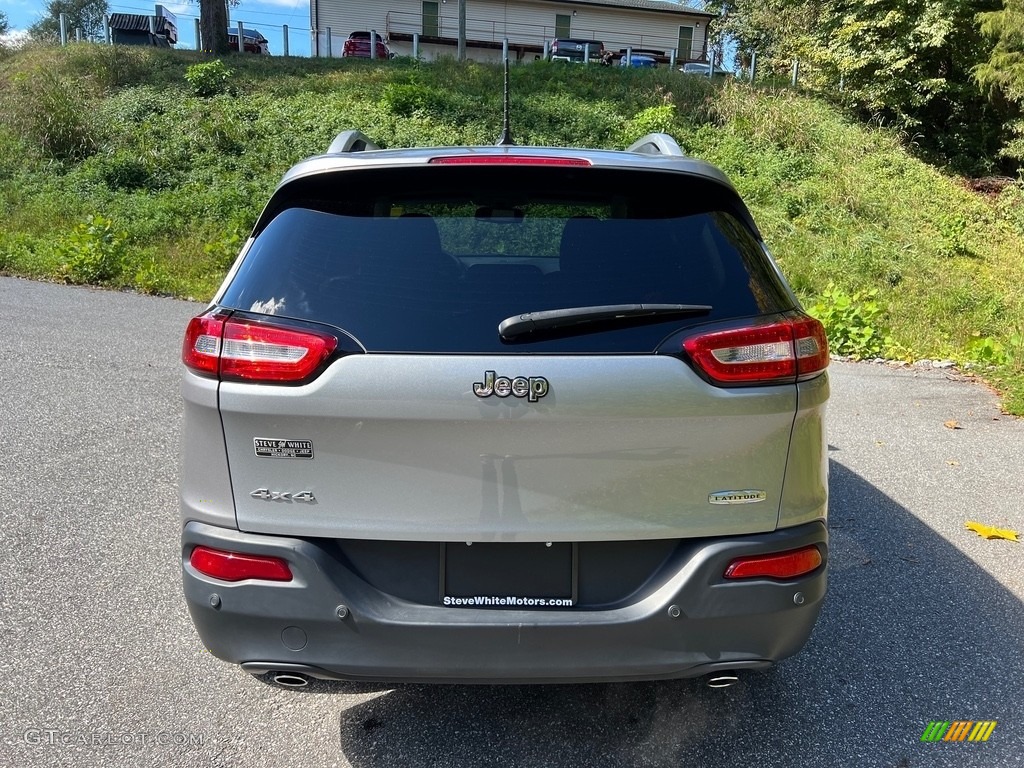 2014 Cherokee Latitude 4x4 - Billet Silver Metallic / Iceland - Black/Iceland Gray photo #7