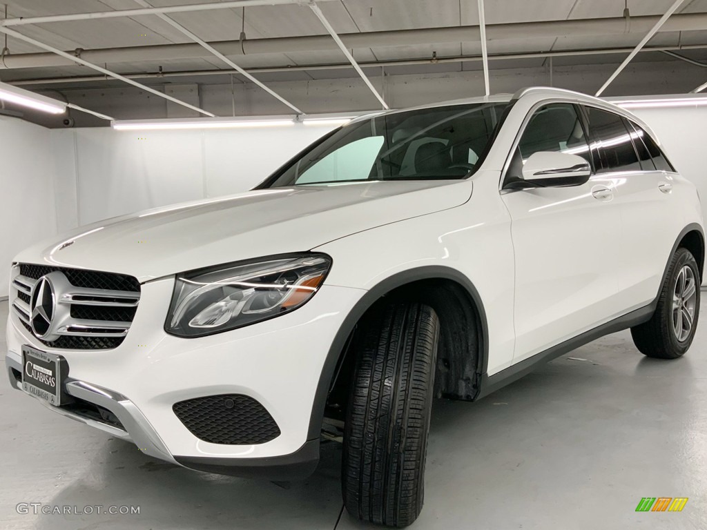 2019 GLC 300 - Polar White / Black photo #14