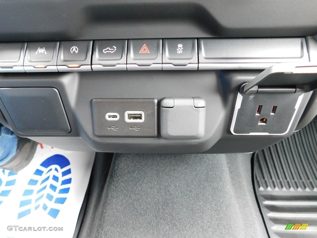 2024 Chevrolet Silverado 1500 Custom Crew Cab 4x4 Controls Photo #146669222