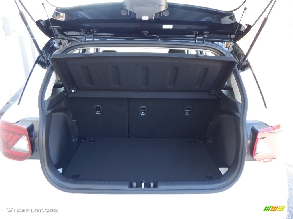 2024 Hyundai Venue Limited Trunk Photo #146670251