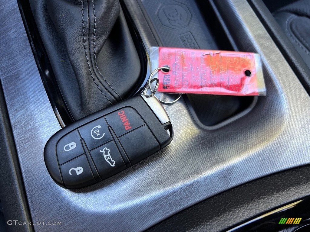 2023 Dodge Charger Scat Pack Daytona 392 Keys Photos