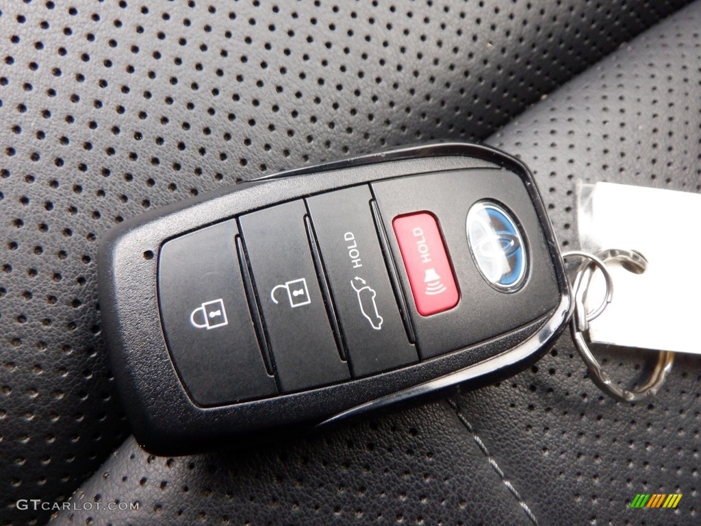 2021 Toyota Venza Hybrid Limited AWD Keys Photos