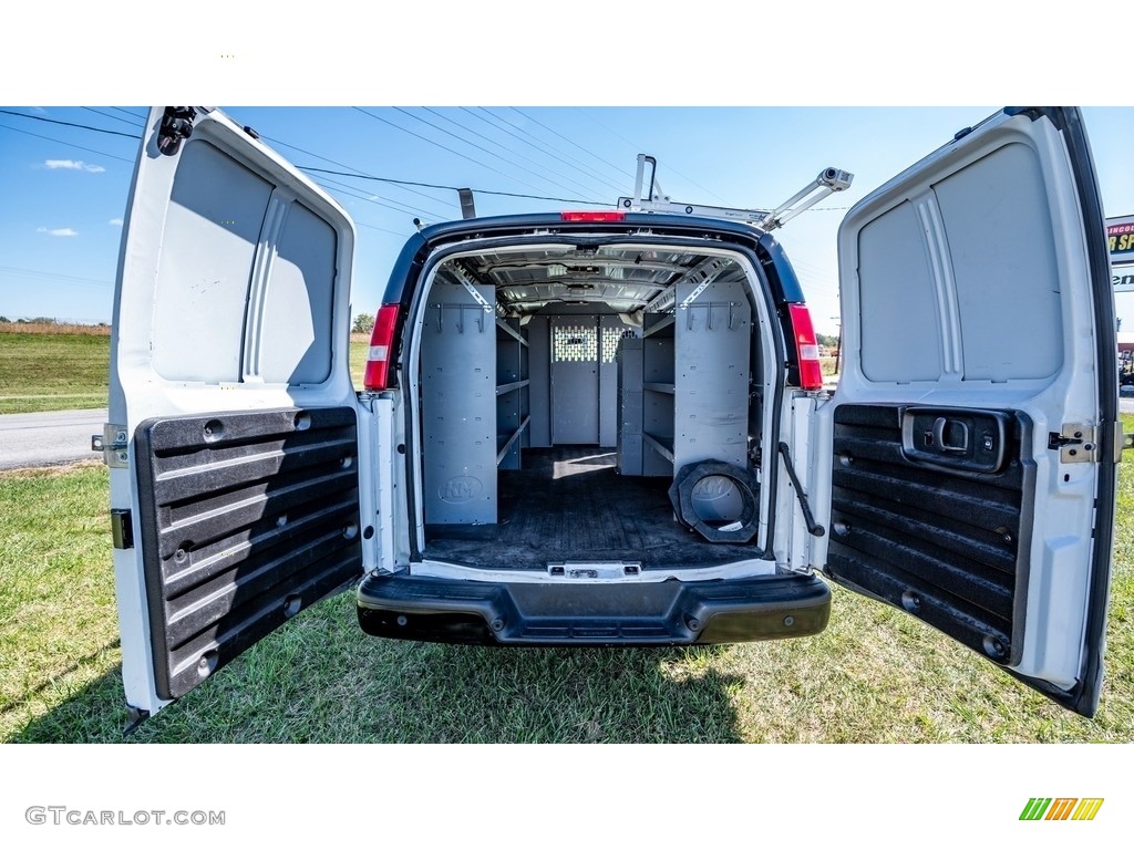 2018 Express 2500 Cargo WT - Summit White / Neutral photo #19