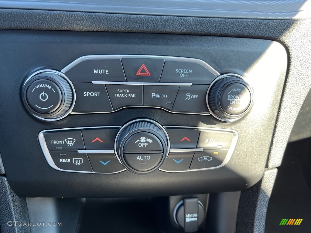 2023 Dodge Charger R/T Blacktop Controls Photos