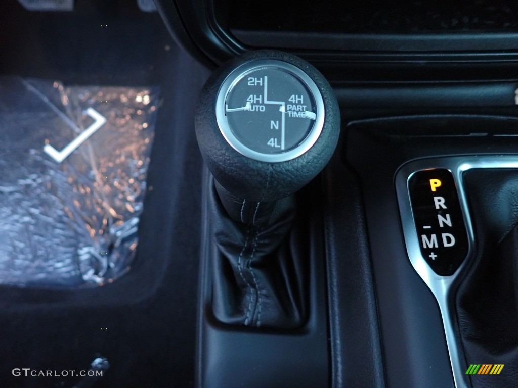 2024 Jeep Wrangler 4-Door Sahara 4xe Hybrid Transmission Photos