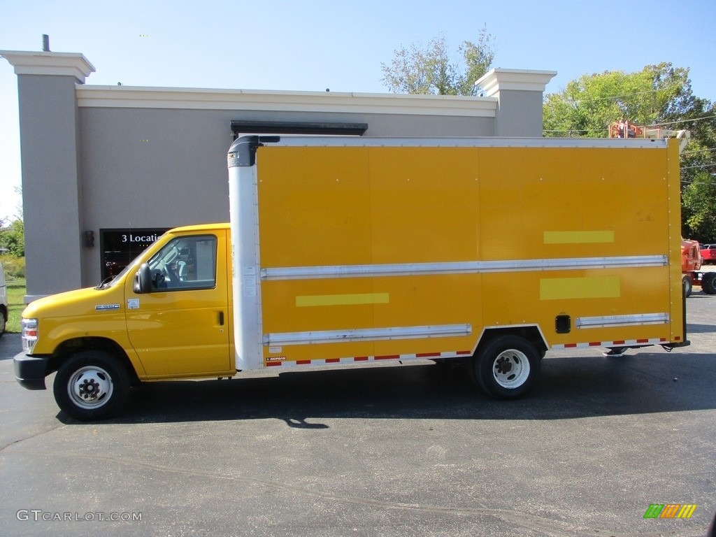 2019 E Series Cutaway E350 Commercial Moving Truck - School Bus Yellow / Medium Flint photo #1