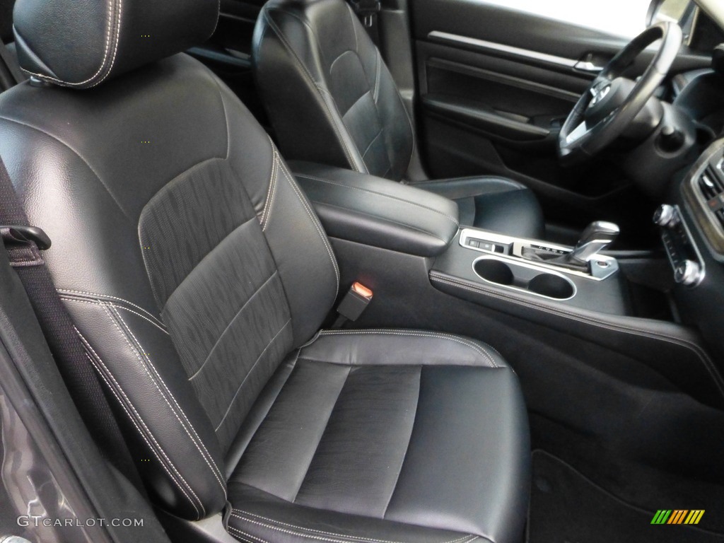 2019 Nissan Altima SL AWD Front Seat Photo #146672675