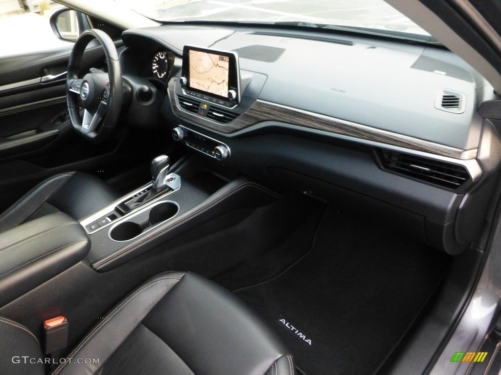 2019 Nissan Altima SL AWD Dashboard Photos