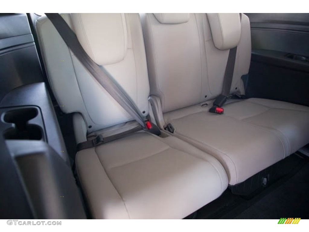 Gray Interior 2024 Honda Odyssey EX-L Photo #146674034