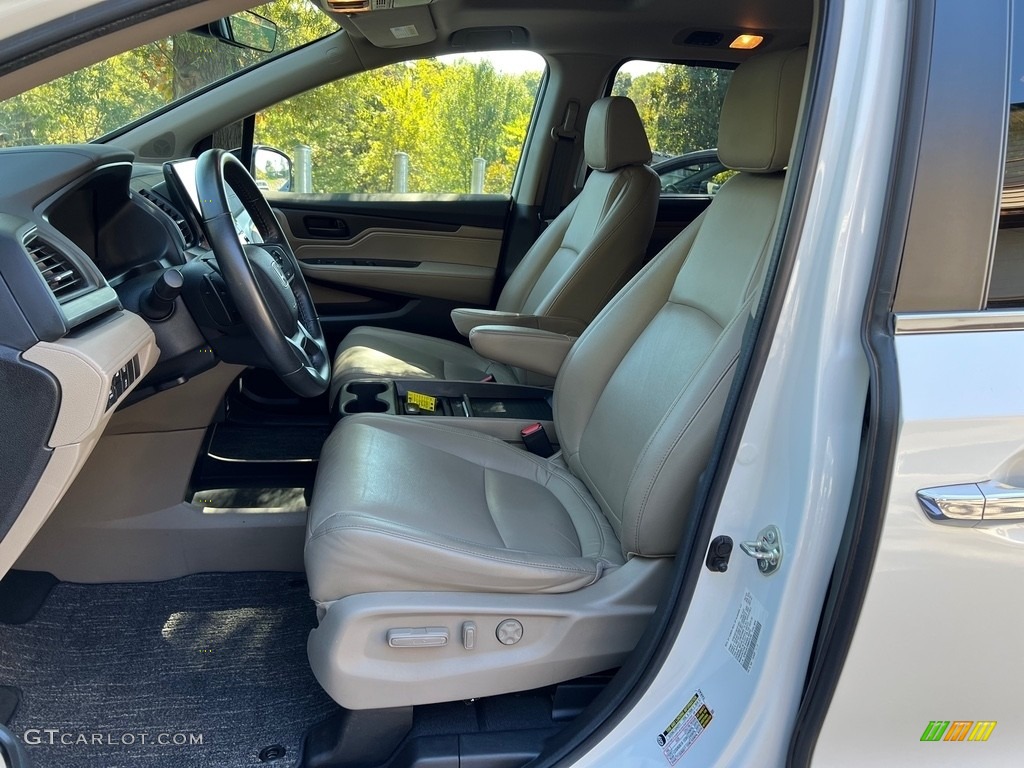 2021 Honda Odyssey EX-L Front Seat Photos
