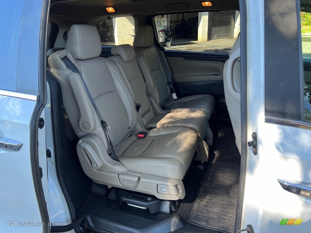 2021 Odyssey EX-L - Platinum White Pearl / Beige photo #16