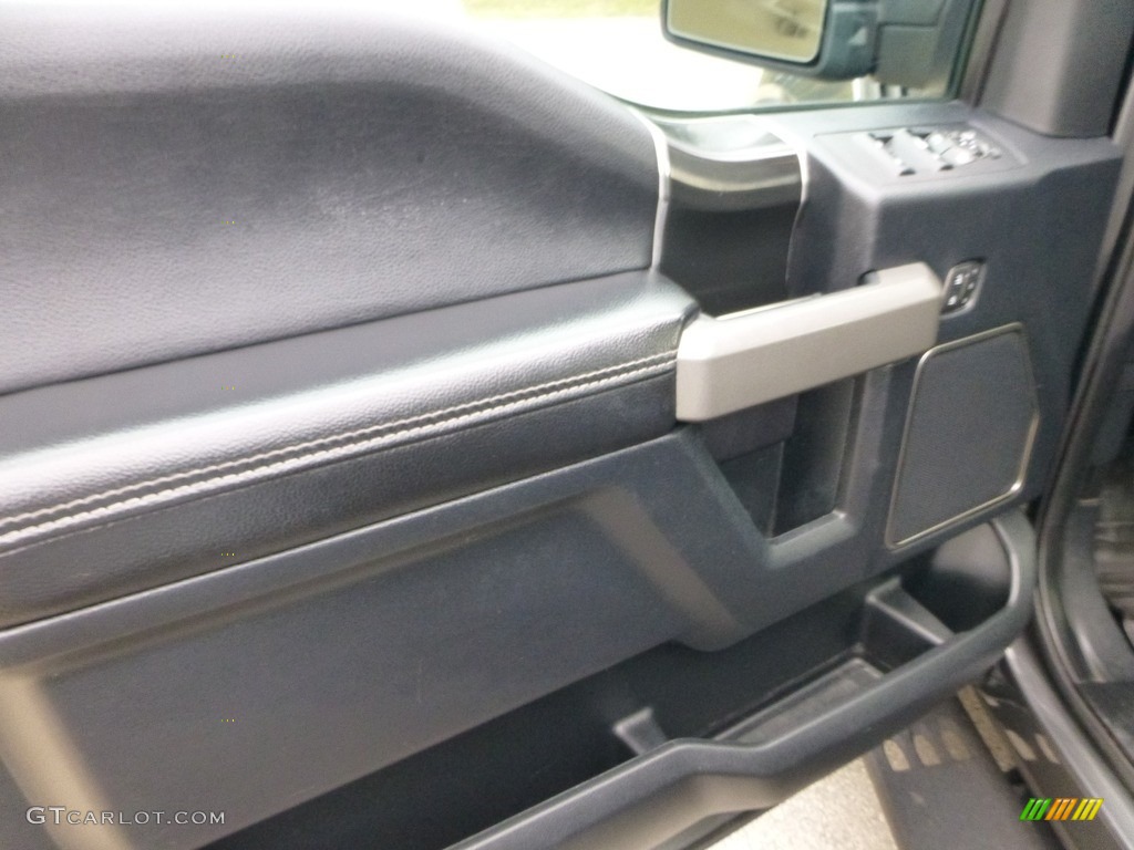 2019 Ford F150 SVT Raptor SuperCrew 4x4 Door Panel Photos