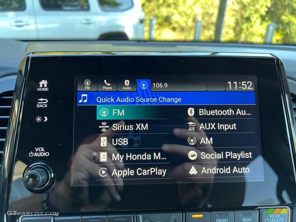 2021 Honda Odyssey EX-L Controls Photo #146677473