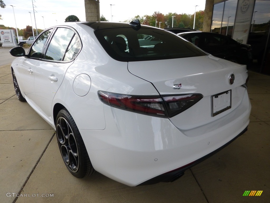 2024 Giulia Ti AWD - Alfa White / Black photo #3