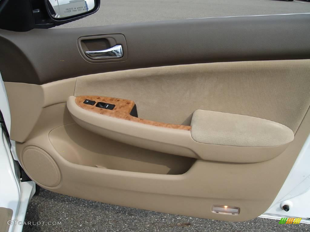 2003 Accord EX Sedan - Taffeta White / Ivory photo #18