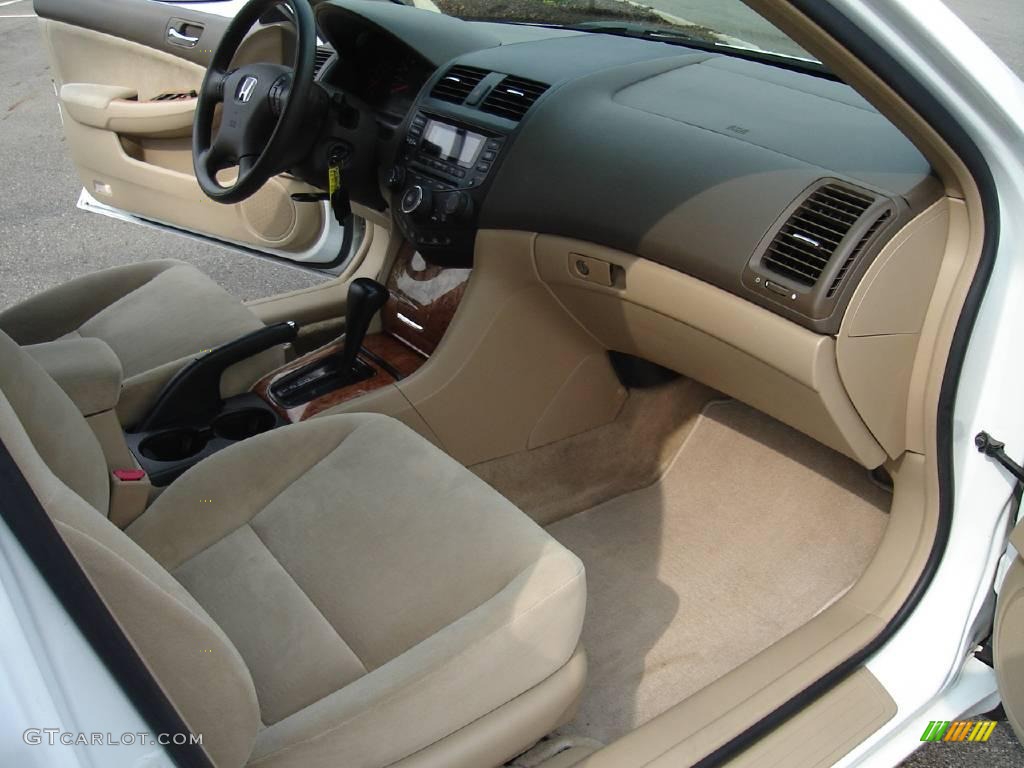 2003 Accord EX Sedan - Taffeta White / Ivory photo #19