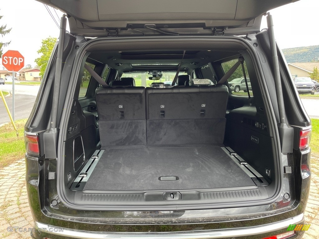 2023 Jeep Wagoneer L Base 4x4 Trunk Photos