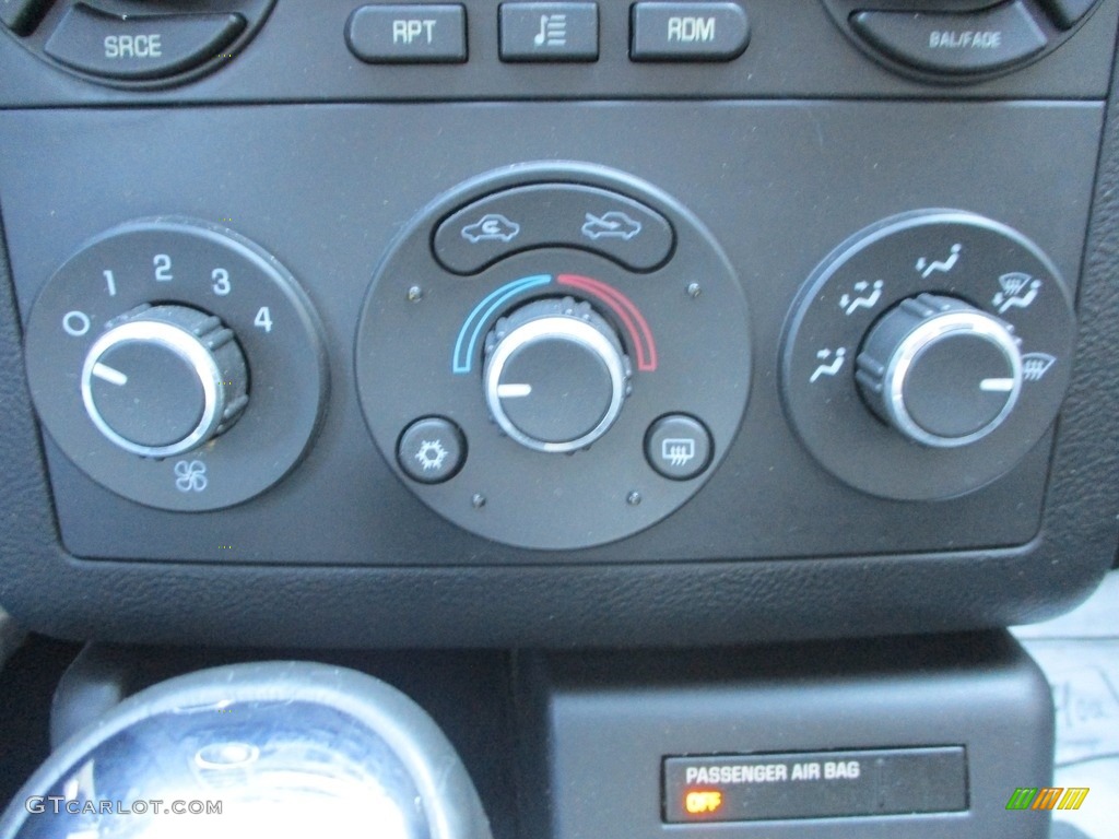2008 G6 Sedan - Ivory White / Ebony Black photo #12