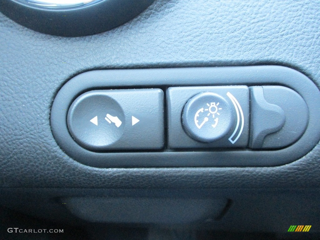 2008 G6 Sedan - Ivory White / Ebony Black photo #13