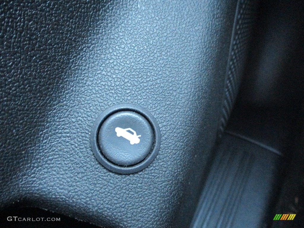 2008 G6 Sedan - Ivory White / Ebony Black photo #15