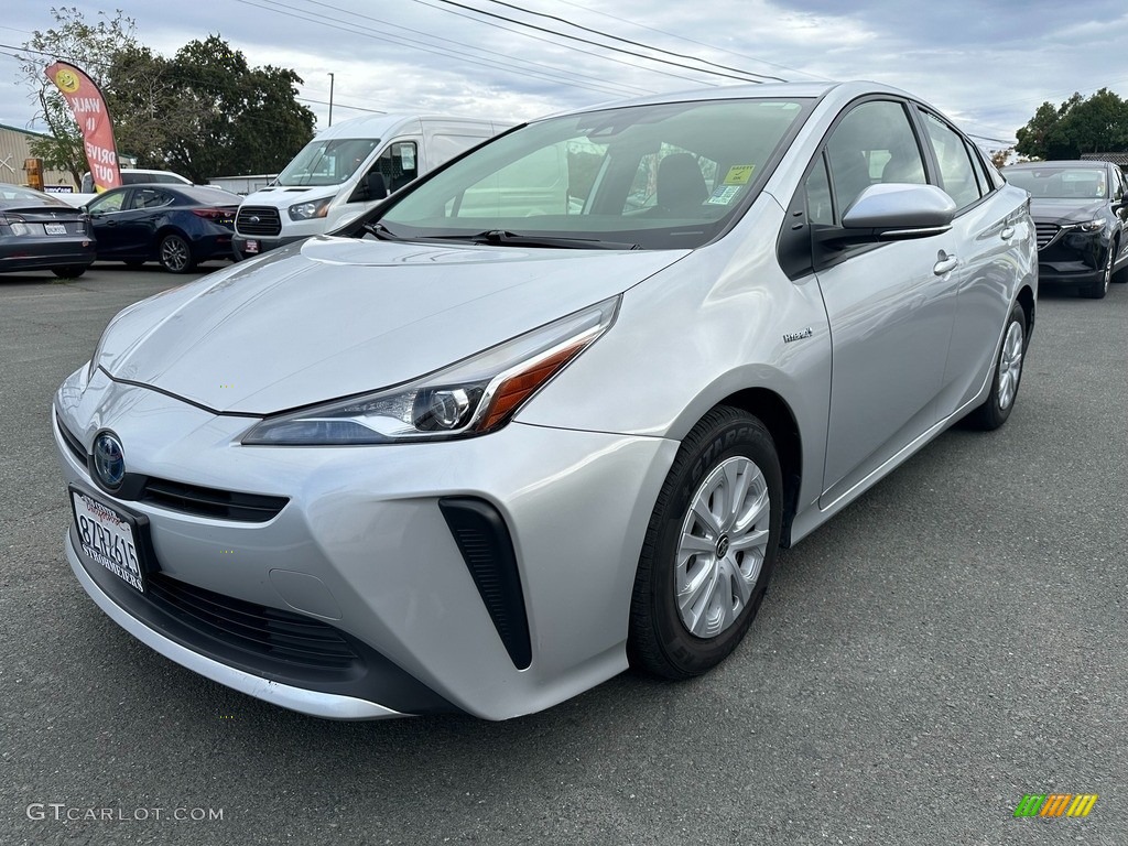 2022 Prius L - Classic Silver Metallic / Black photo #3