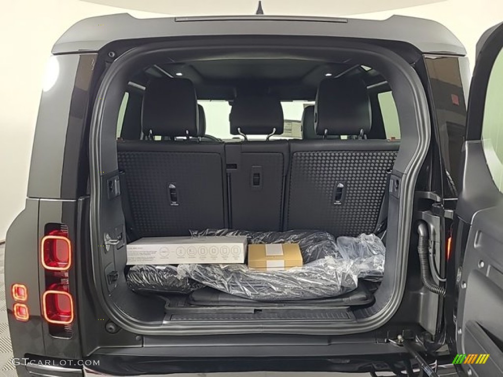 2023 Land Rover Defender 90 X-Dynamic SE Trunk Photos