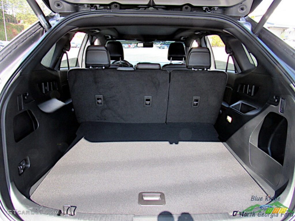 2022 Ford Edge ST-Line AWD Trunk Photos
