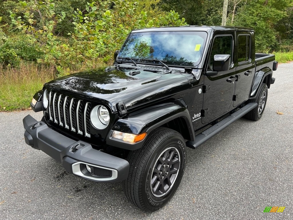 2023 Gladiator Overland 4x4 - Black / Black photo #2