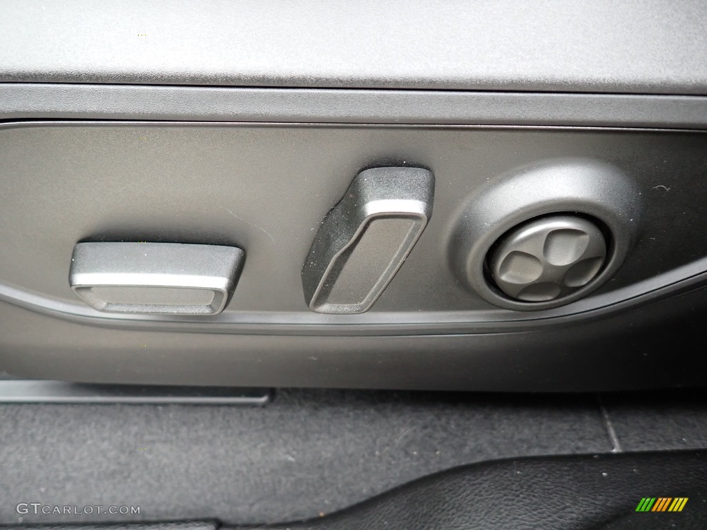 2024 Jeep Grand Cherokee Limited 4x4 Global Black Door Panel Photo #146683250