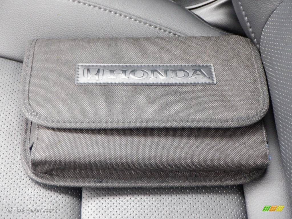 2021 Accord Touring - Platinum White Pearl / Black photo #36
